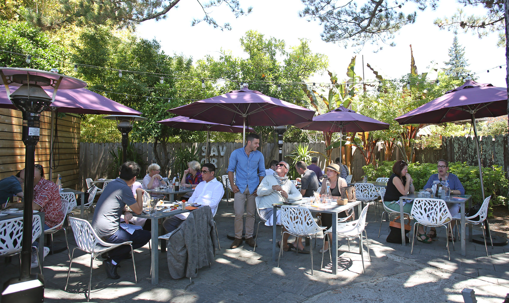 guests dining on the Bravas Tapas Restaurant Patio Healdsburg