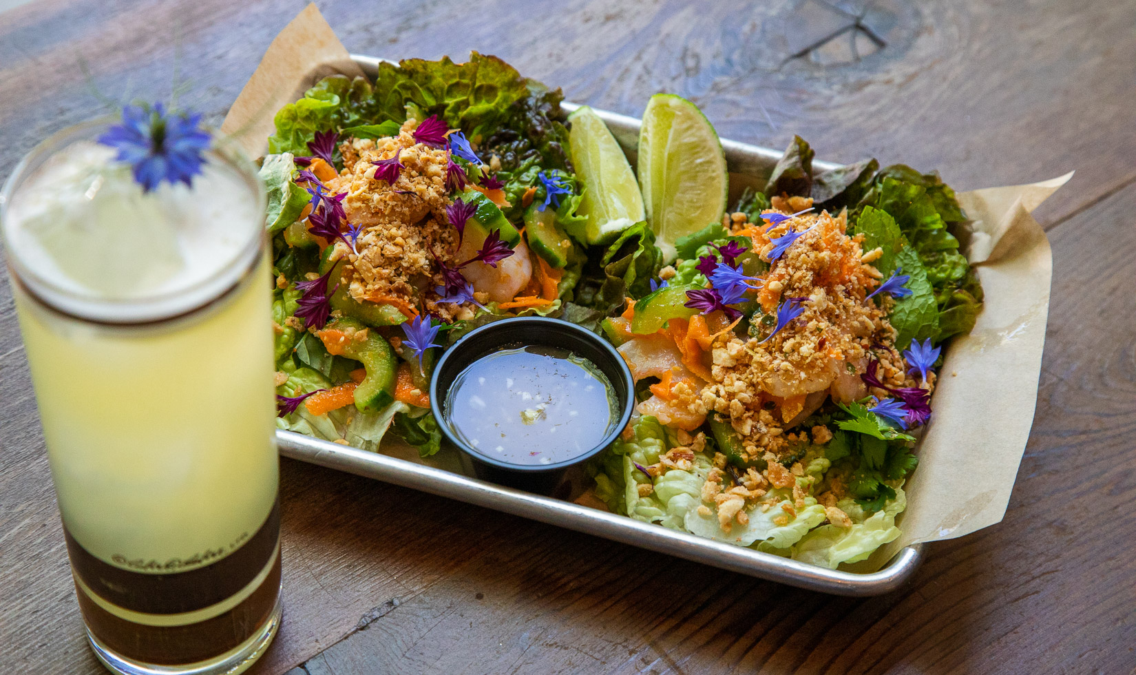 shrimp lettuce wraps at Duke's