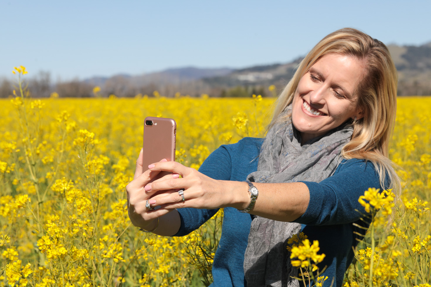 mustard field selfie photo best places to take mustard photos