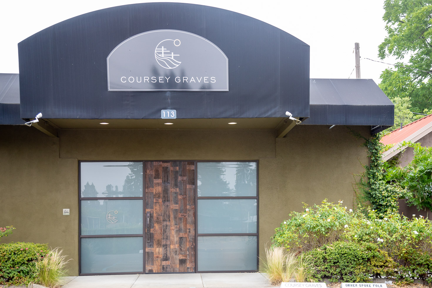 Coursey Graves Healdsburg tasting room entrance