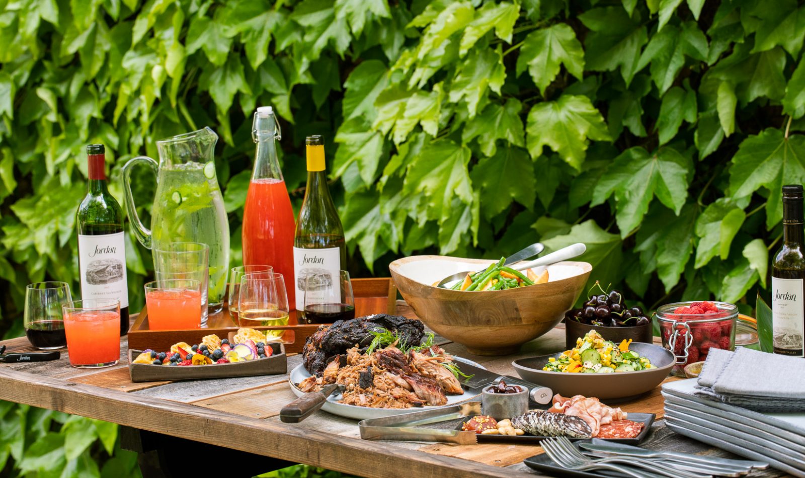 4th July buffet table for outdoor party