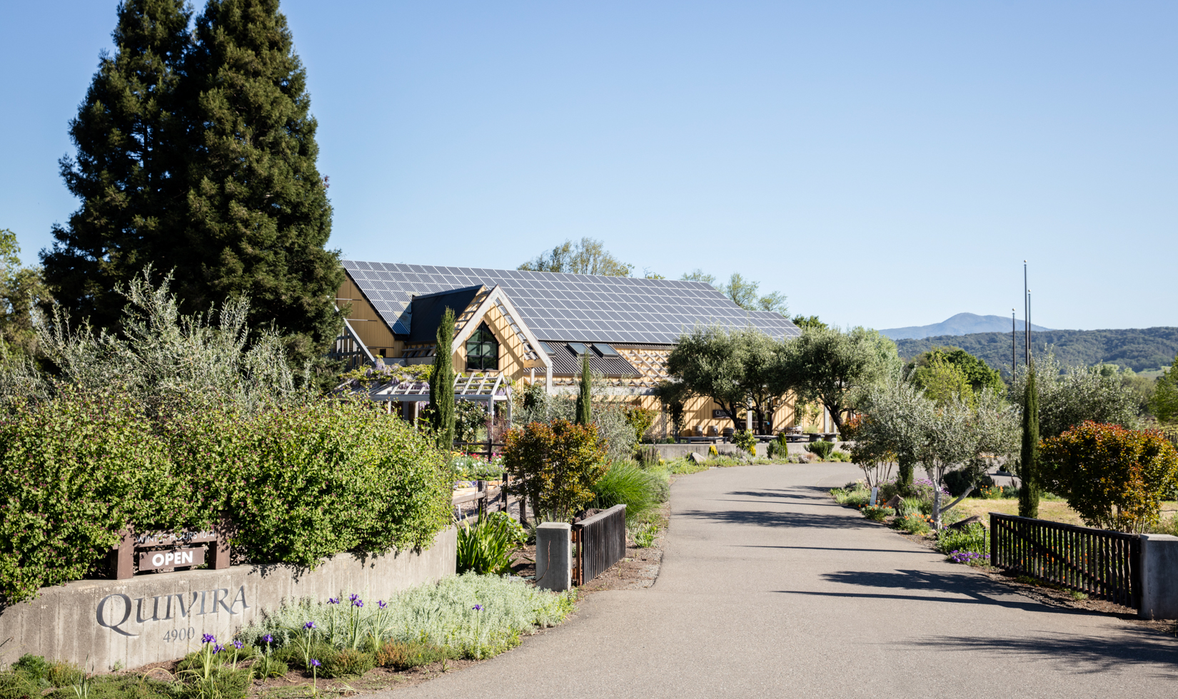 tasting room in dry creek valley with trees and plants