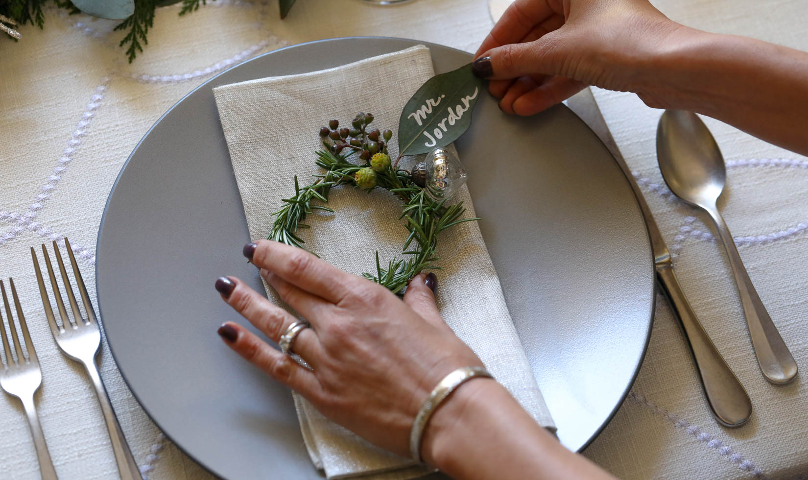 mini wreath place setting idea