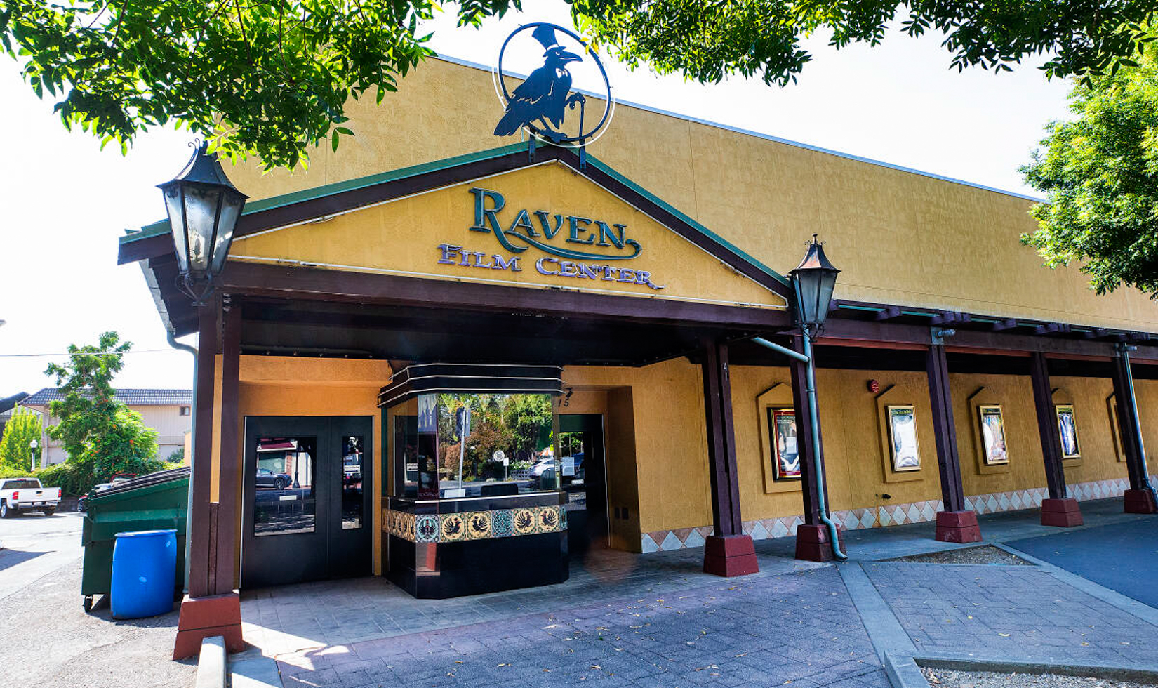 outside raven movie theater in healdsburg