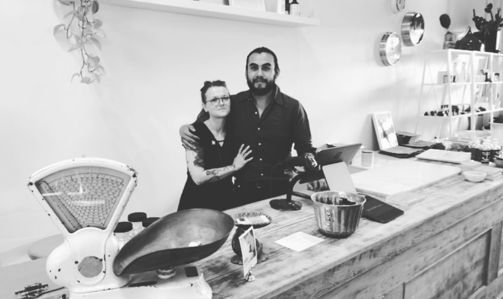 black and white photo of couple in healdsburg california